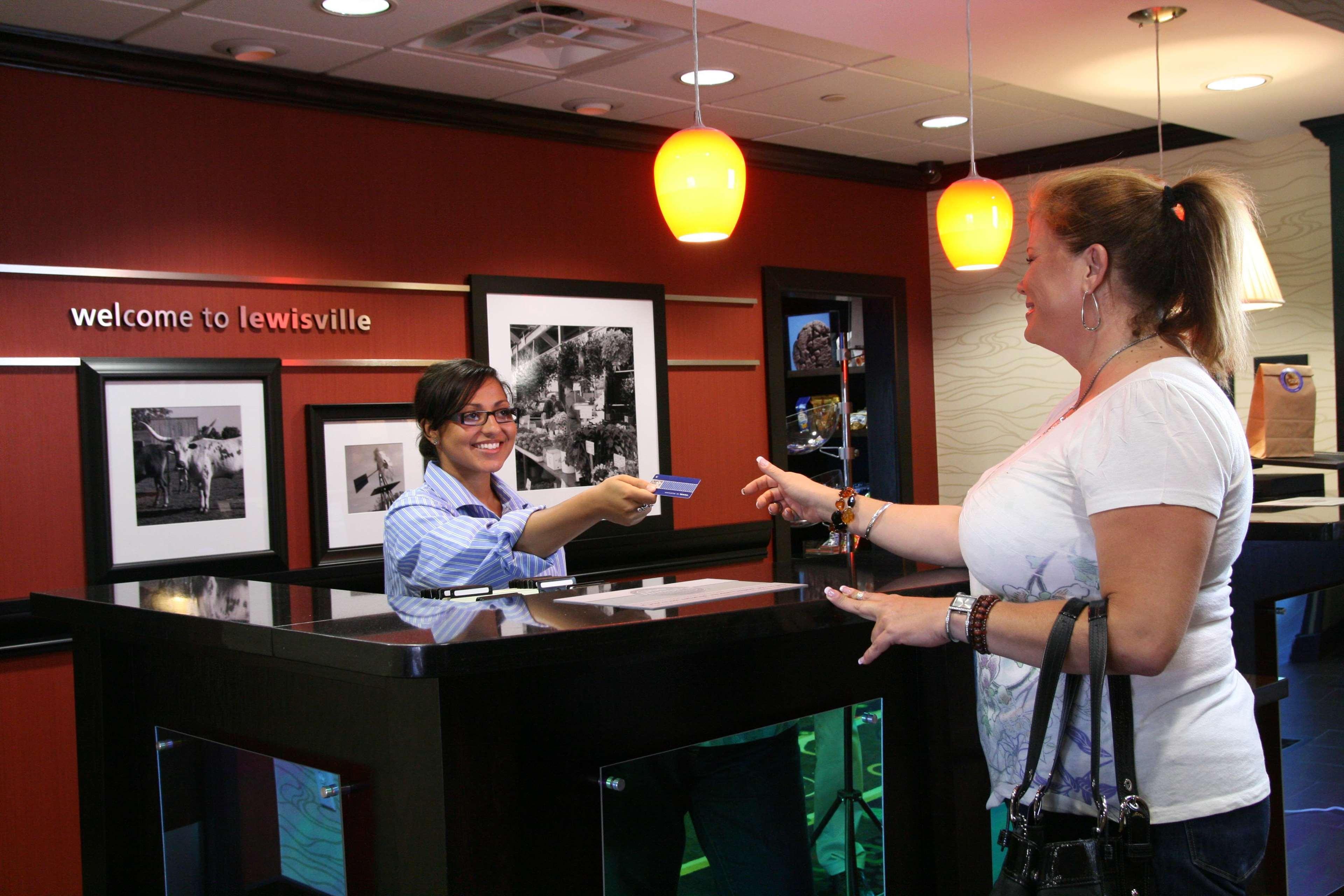 Hampton Inn And Suites Dallas/Lewisville-Vista Ridge Mall Экстерьер фото